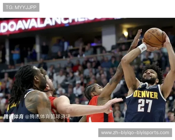 火箭队与掘金队比赛中哪位球员发挥最出色